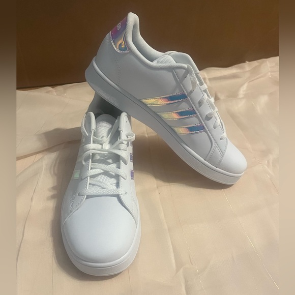 Grand Kourtney K adidas size 6 1/2 - Picture 2 of 5